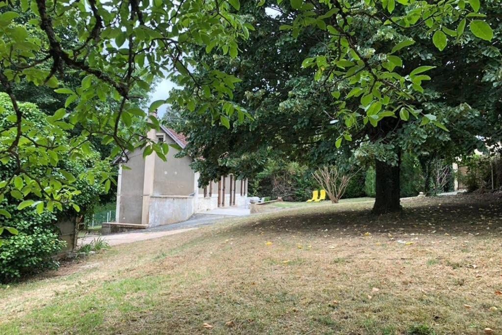 Au Lilas Rose Maison Entre Campagne Et Village Belvès Exterior foto